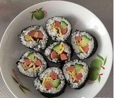 做寿司的视频,跟随视频学做美味寿司