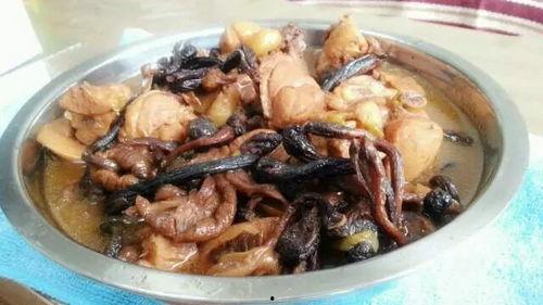 小鸡炖蘑菇视频,小鸡炖蘑菇，营养滋补的冬日佳肴