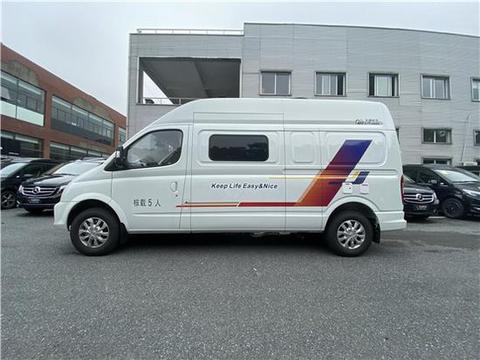 大通v80视频,商用与家用两相宜的商务车典范