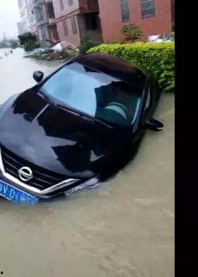 淹水视频,视频记录惊心动魄的淹没瞬间