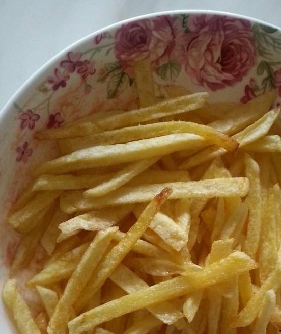 炸薯条视频,香脆炸薯条制作全过程揭秘