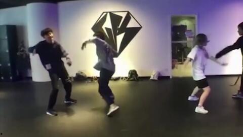 逆战舞蹈视频,动感节奏下的青春风采