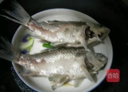 凉鱼的做法视频教程,家常美味，简单易学