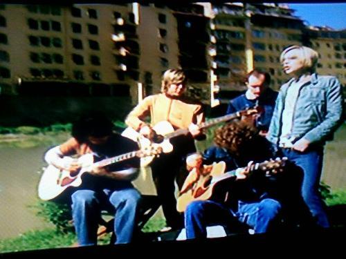 富平乐队视频,音乐之旅，唤醒灵魂的旋律