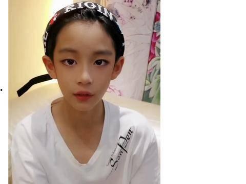 礼服走秀视频,礼服走秀惊艳瞬间回顾