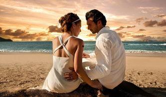 两男一女前后夹攻视频,两男一女前后夹攻，视频引发热议