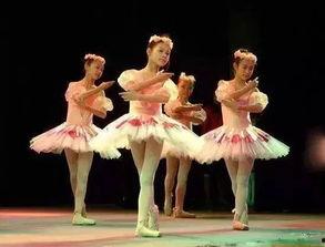 直来直往舞蹈视频,动感十足，活力四溢