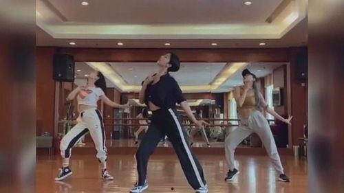 孙莉跳舞视频,惊艳演绎舞蹈之美