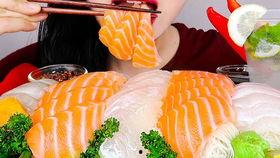 吃生鱼片视频,视频揭秘制作与品尝技巧