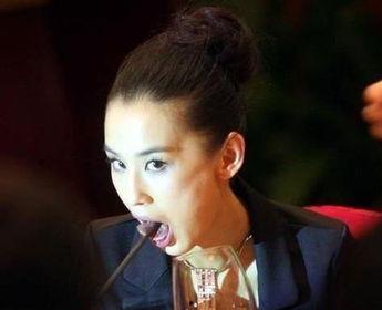 吃瓜大爆料明星是谁呀视频,吃瓜大爆料，明星身份大起底！