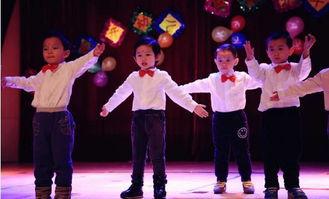 元旦幼儿舞蹈视频,萌娃舞动童趣时光