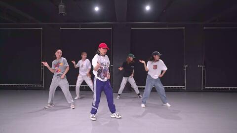 我从延河来舞蹈视频,探寻古老河流中的现代舞魂