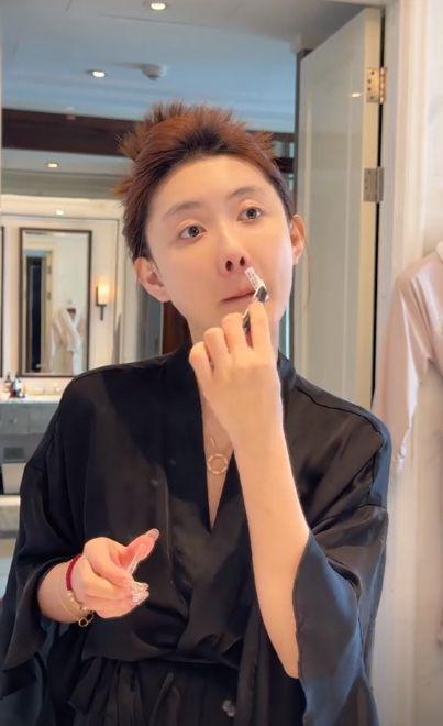 剃腋毛视频,告别尴尬瞬间