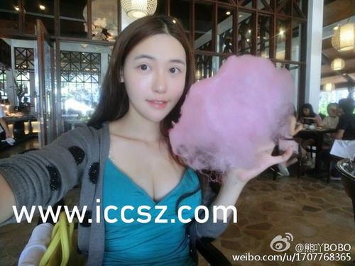 揉胸吃奶视频,温馨亲子互动瞬间