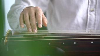 古琴制作视频,一弦一音，传承千年的艺术精粹