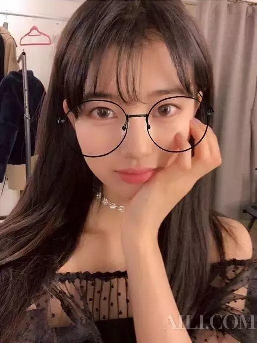 眼镜妹宿舍吃瓜爆料迅雷