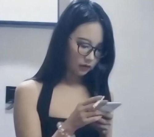 眼镜妹宿舍吃瓜爆料迅雷