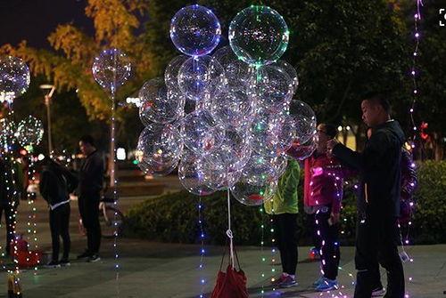 爆炸气球视频,视觉冲击与安全警示