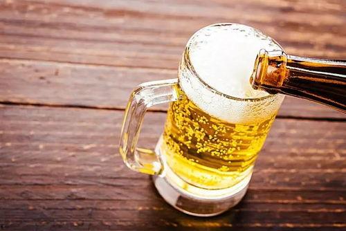 饮啤酒了喂10秒视频,尽享畅快滋味