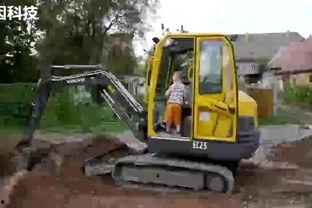 挖机车视频