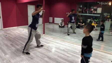 简单街舞视频,轻松入门街头舞蹈魅力