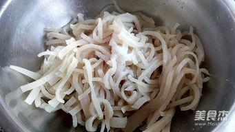 猪皮冻做法视频,家常美味，简单易学